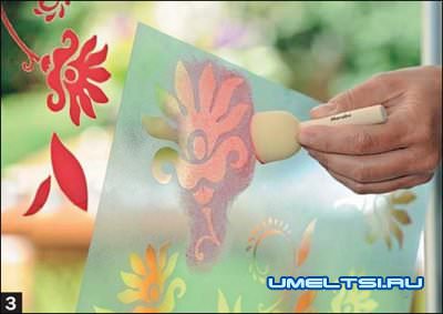 Роспись по трафаретам на стене