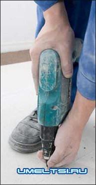 Как положить плитку на деревянный пол