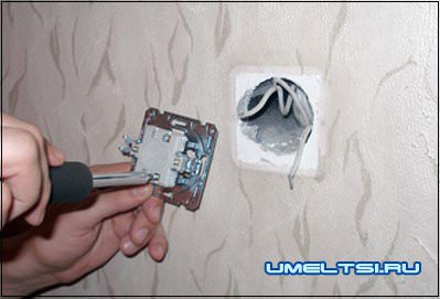 Монтаж розеток