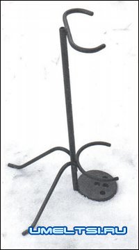 Подставка под ветки елки