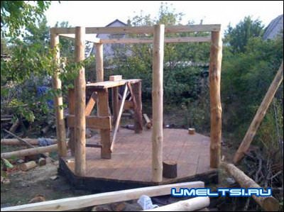 установка стоек для беседки