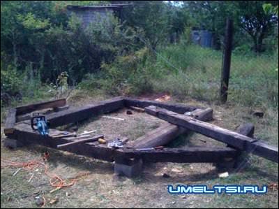 объязка брусьев основы беседки