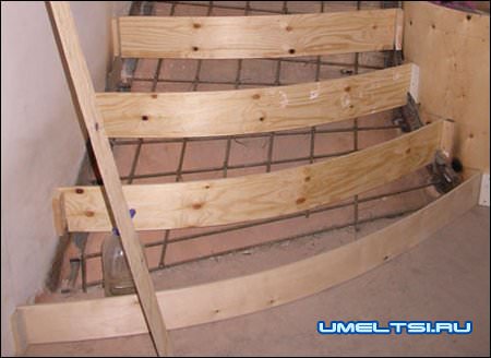 опалубка для бетонных лестниц