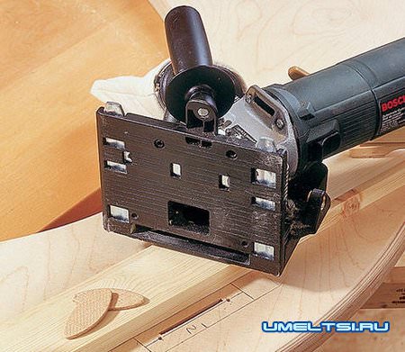 Делаем отверстия под шканты