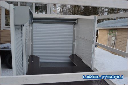 стойки и фанера