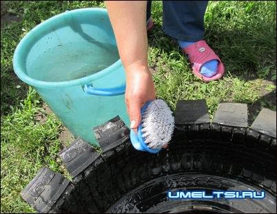 клумба из покрышки