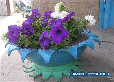 клумба из покрышек