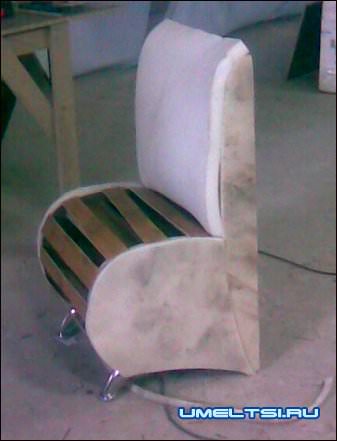 кресло обклейка поролоном