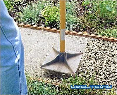 дорожка с плитняка трамбовка дорожка с плитняка трамбовка