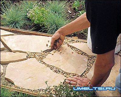 дорожка с плитняка засыпание трещин дорожка с плитняка засыпание трещин