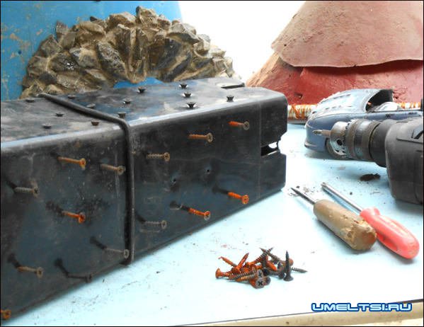 вкручиваем саморезы