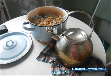 Гном из пластиковых бутылок своими руками