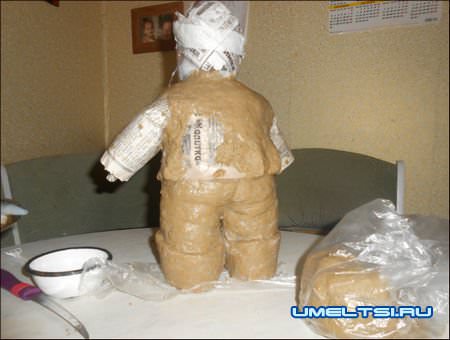 Гном из пластиковых бутылок своими руками