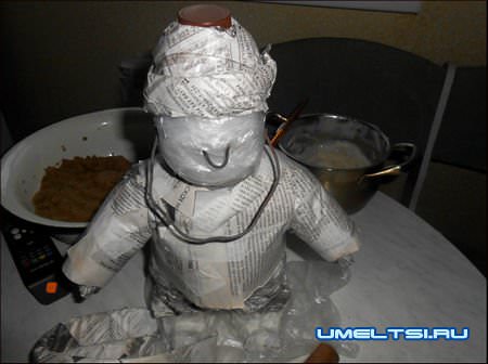 Гном из пластиковых бутылок своими руками