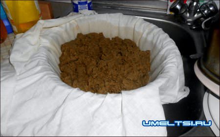 Гном из пластиковых бутылок своими руками