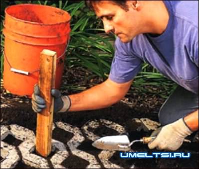 Садовые дорожки из решетчастых блоков