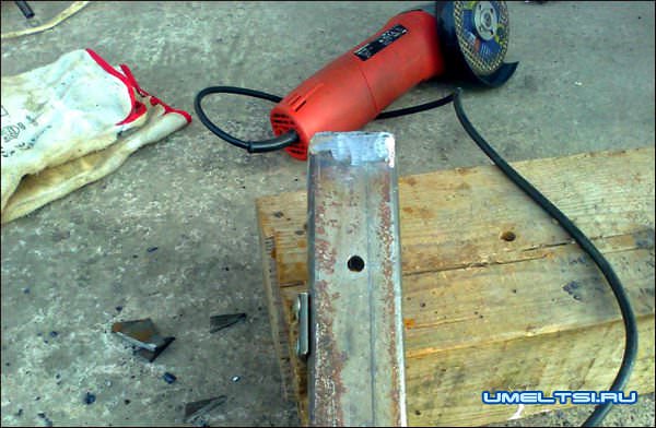 Стопор для распашных ворот