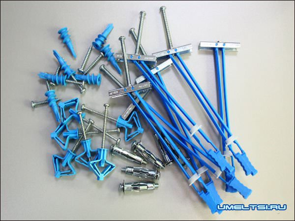 Как повесить картину, полку и телевизор на гипсокартон Как повесить картину, полку и телевизор на гипсокартон