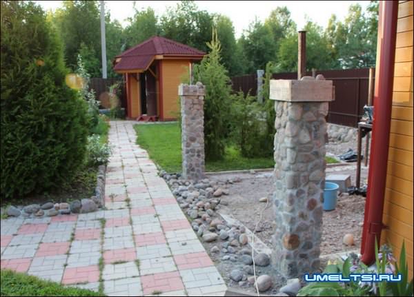 Столбы из камня Столбы из камня