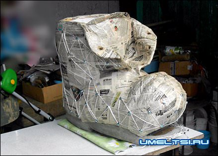 Уличный вазон-башмак Уличный вазон-башмак