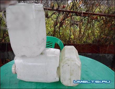 Уличный вазон-башмак Уличный вазон-башмак