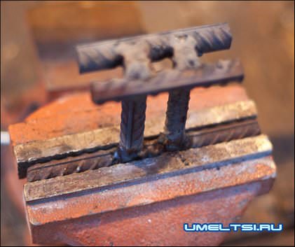 С помощью гибочного станка