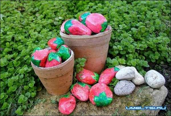 Как украсить горку из гальки