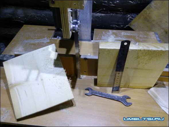 Ленточнопильный станок по дереву