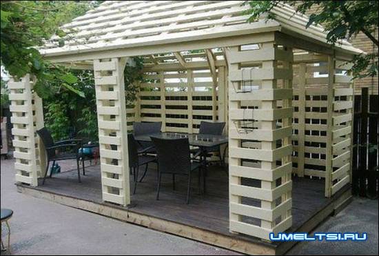 беседка из поддонов своими руками