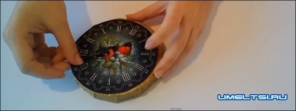Новогодние часы своими руками-мастер класс