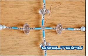 Снежинки из бисера и бусин