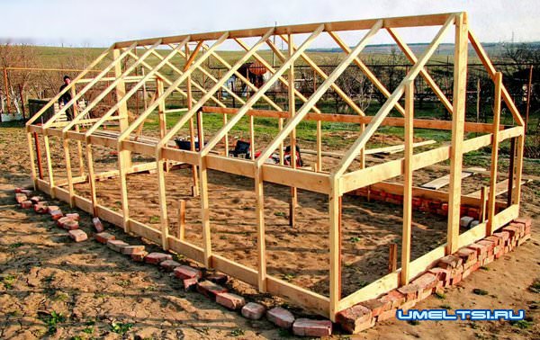 Изготовление деревянной теплицы своими руками