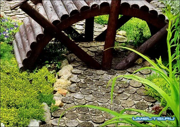 Дорожка из спилов