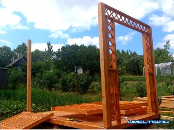 Беседка для дачи из дерева
