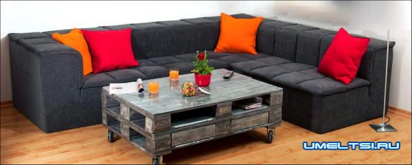  дизайнерский стол из палет