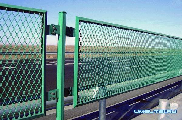 Заборы из сетки рабица