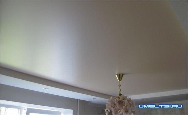 Как выбрать натяжные потолки