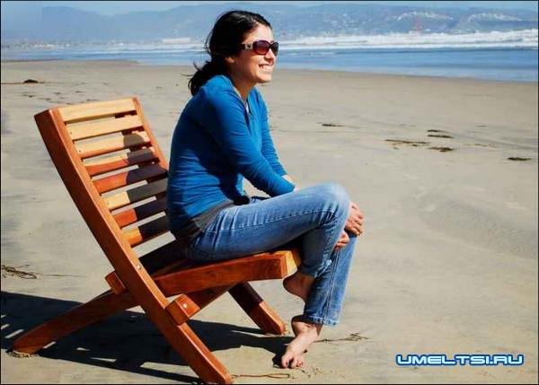 Деревянное раскладное кресло