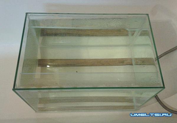 Аквариум своими руками. Приспособление для клейки: