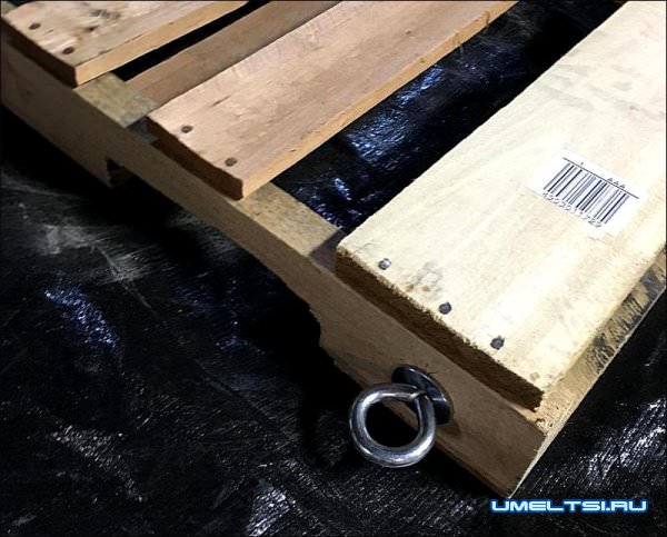 качели из поддонов