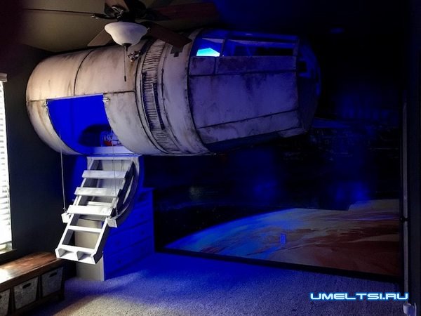 Кровать в виде космического корабля-фото
