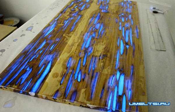 светящийся стол из дерева своими руками