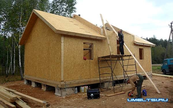 Небольшой домик из СИП-панелей