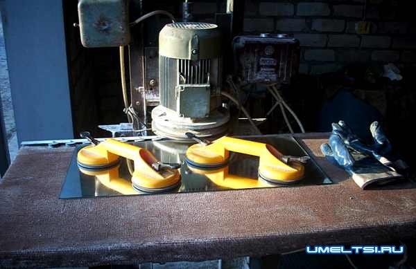 Станок для обработки кромки стекла