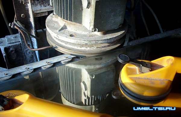 Станок для обработки кромки стекла