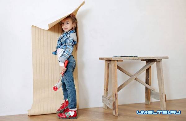 Как правильно и быстро поклеить обои Как правильно и быстро поклеить обои