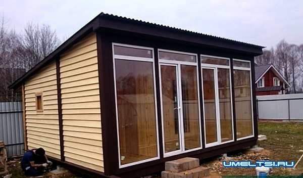 Строительство летнего гостевого домика