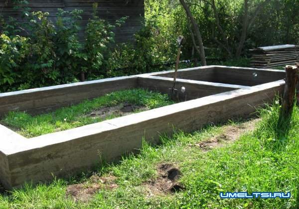 Строительство бани - фундамент готов Строительство бани - фундамент готов