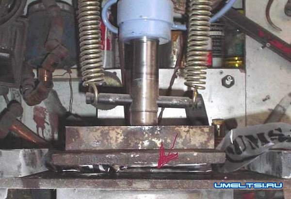 Нож из стального троса Нож из стального троса