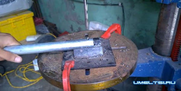 приспособление для переноски кирпича